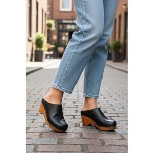 Kelsi Dagger Women's Wedge Clogs Size 7 Black Leather Wooden Platform Slip-Ons